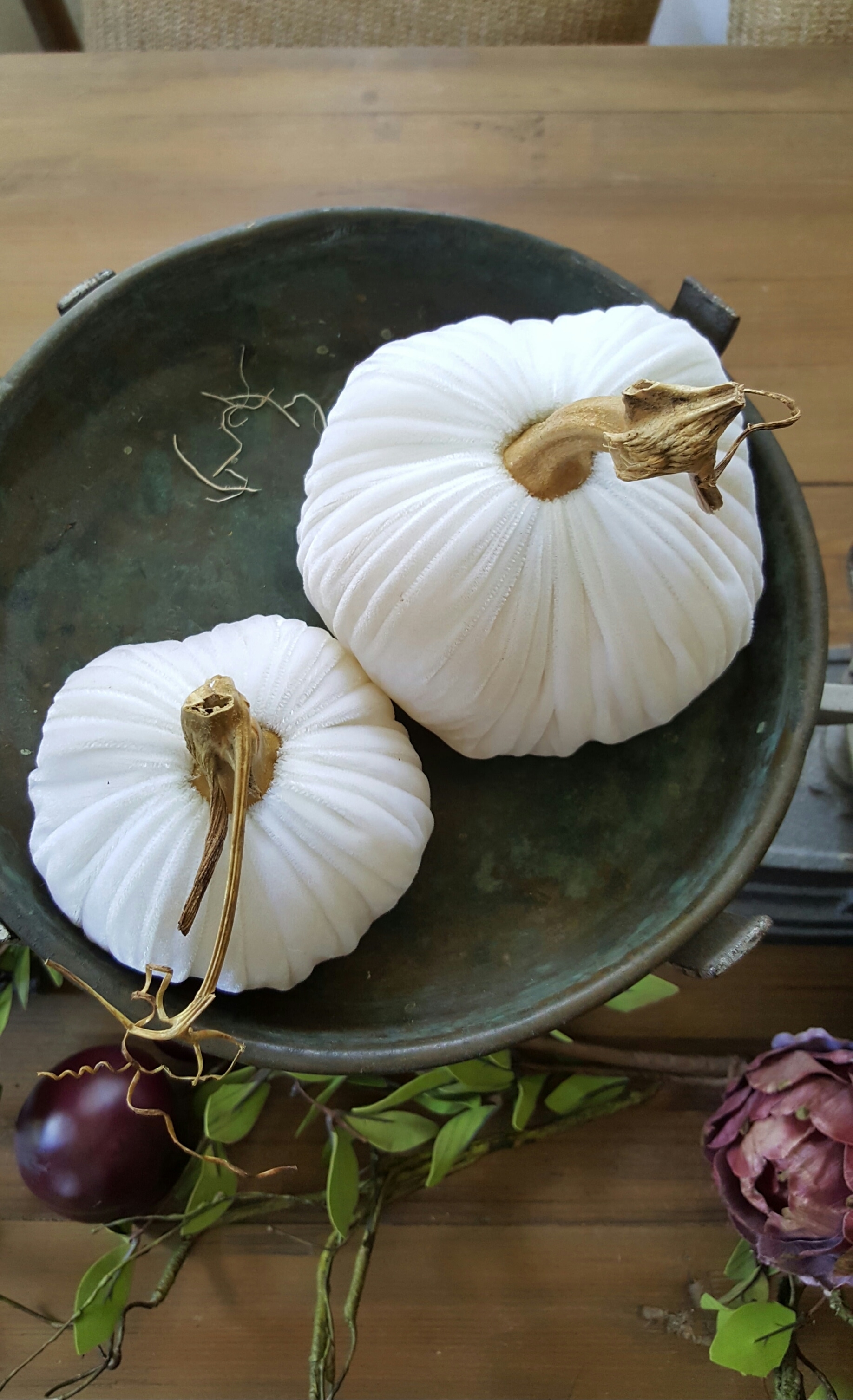 shop the house design challenge fall edition white pumpkin dining tablescape