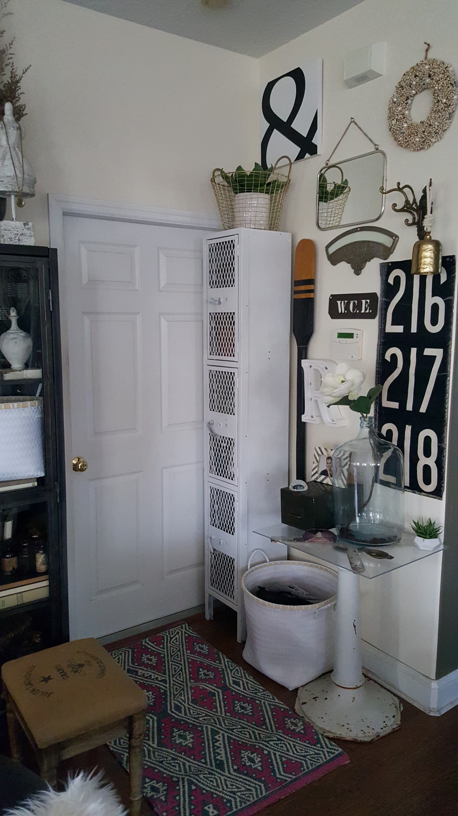 BeesNBurlap Small Space Mudroom DIY Modern Farmhouse Industrial Decor DIY Mudroom Small Space Storage Modern Farmhouse Vintage Decor Makeover Industrial Lockers Acrylic table