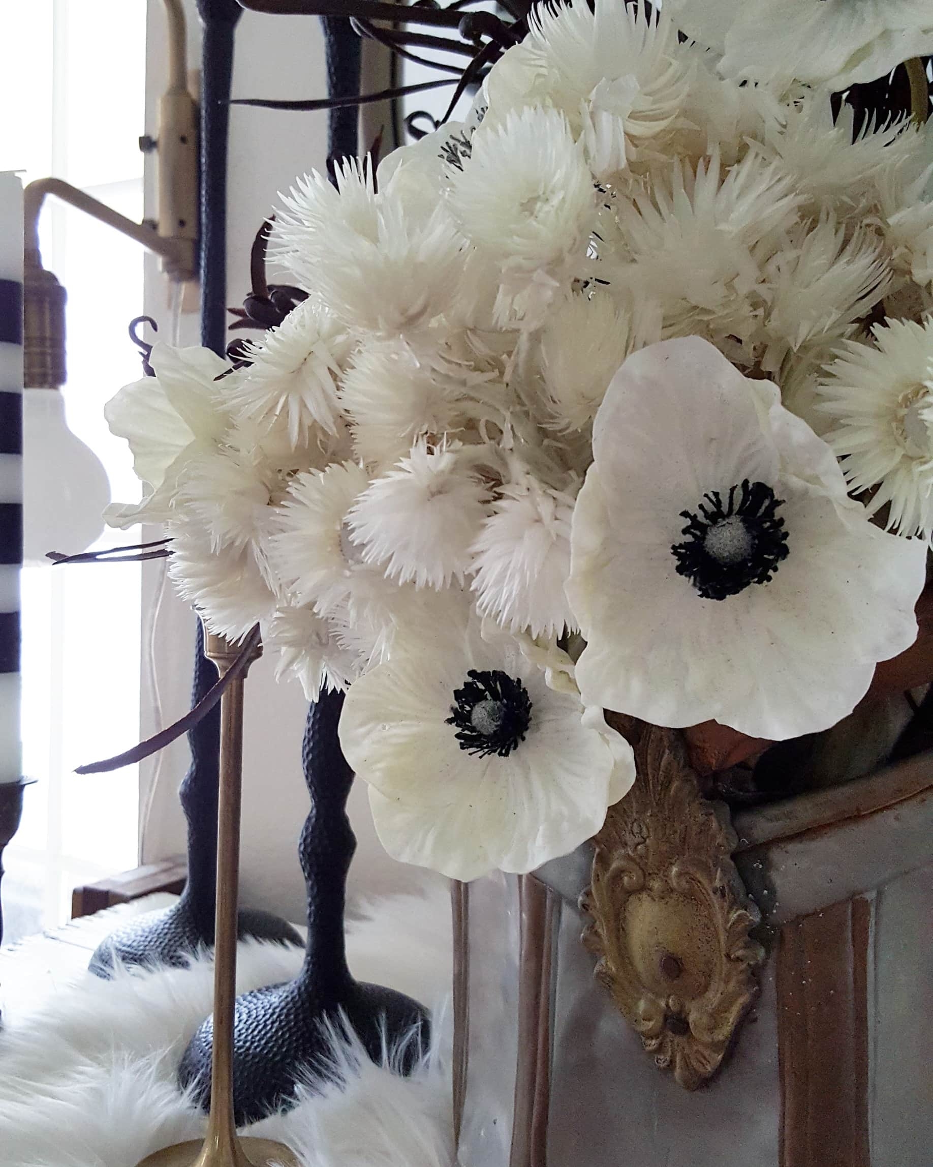 Faux Flowers Fall Winter Decor Black and White Design Flowers White Black Neutral Mantel Table Scape Winter Fall Afloral Florals Modern Farmhouse Vintage Design Interiors Scandinavian Ideas Inspiration Pinterest
