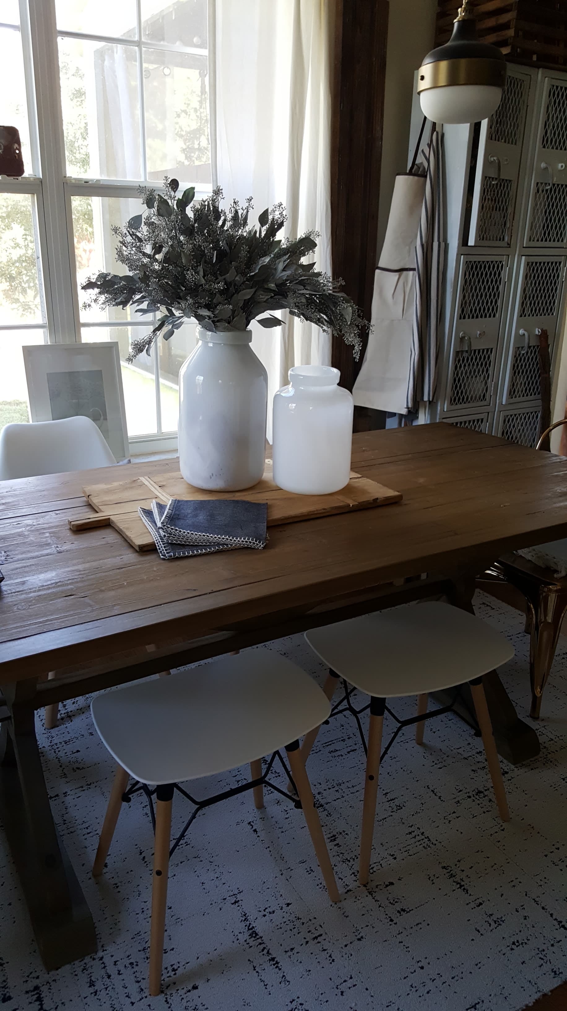 cozy dining room decor design modern farmhouse table wood white gold eucalyptus gray industrial vintage winter decor