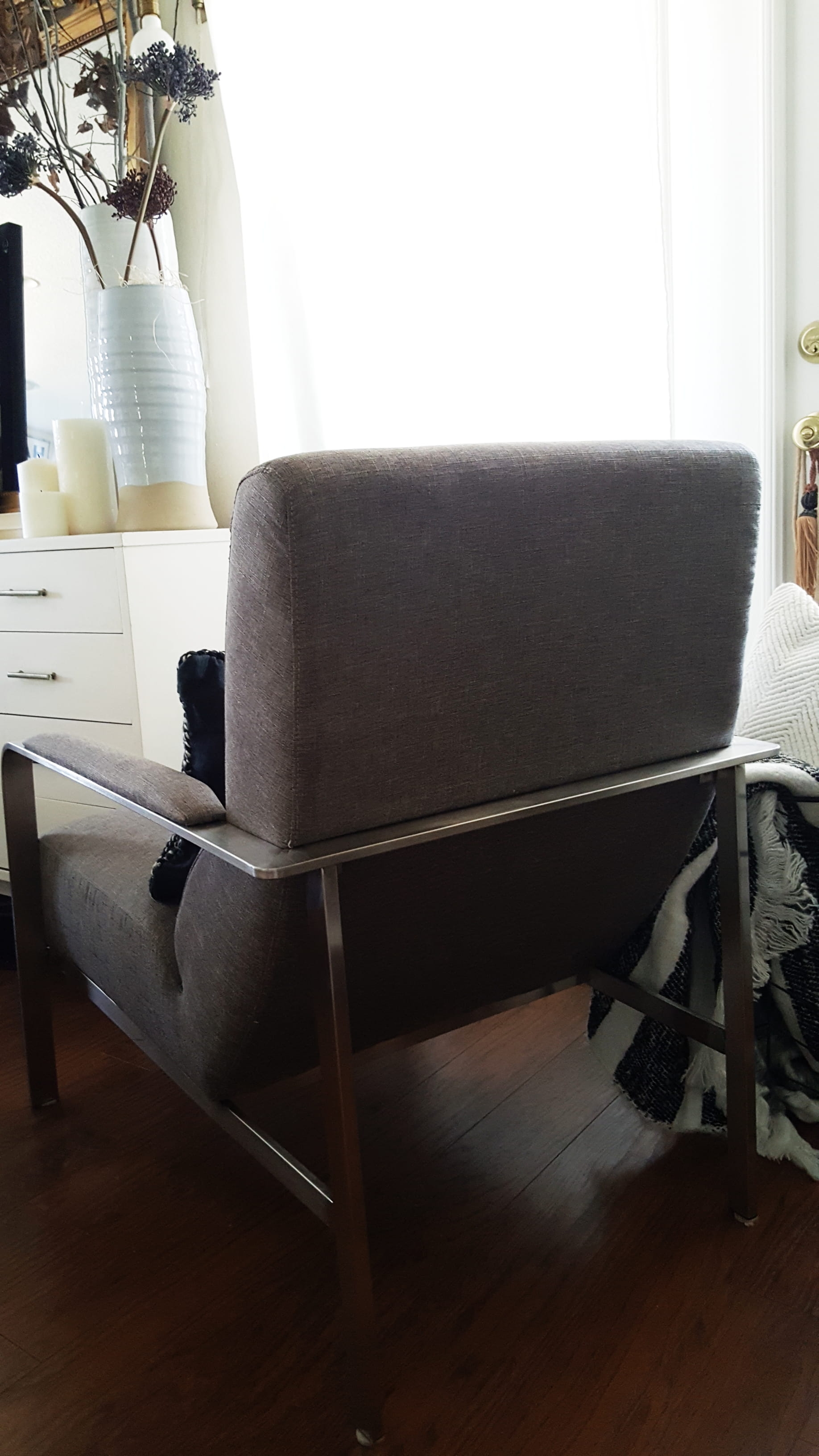 Mid Century Modern Eclectic Vintage Industrial decor design inspiration living room makeover furniture home decorating bed bath & beyond black and white decor minimal design metal vase flowers