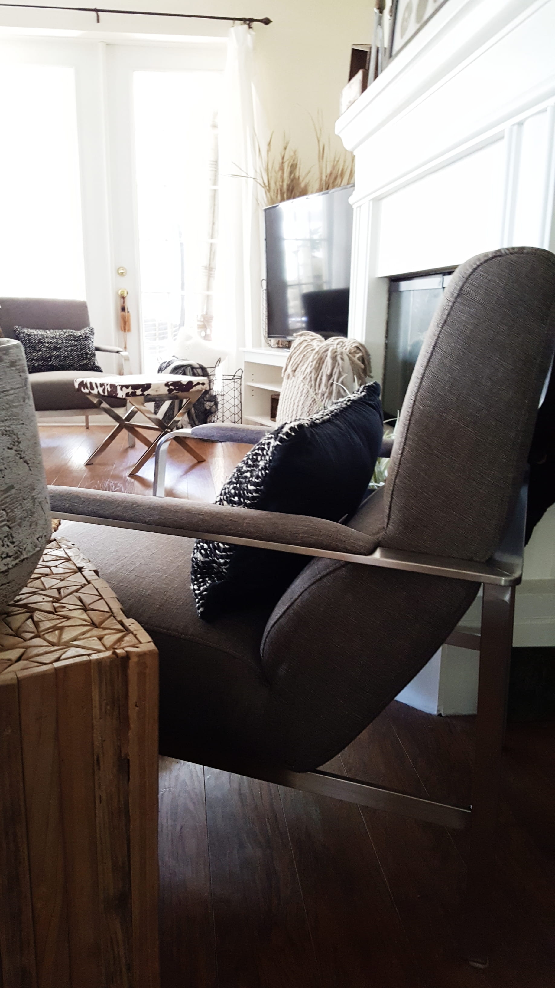 Mid Century Modern Eclectic Vintage Industrial decor design inspiration living room makeover furniture home decorating bed bath & beyond black and white decor minimal design metal vase flowers