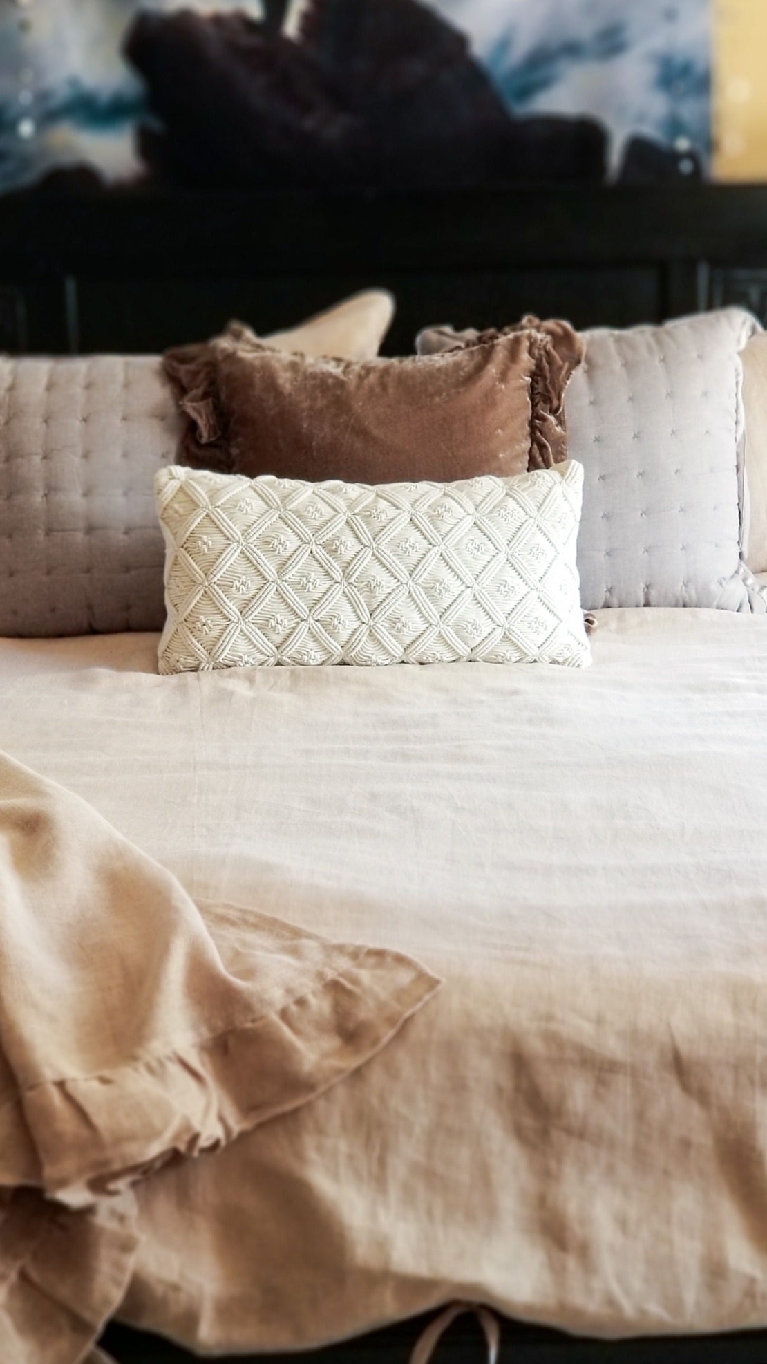  wamsutta bedding collection bed bath & beyond vintage linen duvet macrame pillow velvet neutral decor chic romantic cozy bed black white decor home decor bedroom makeover stylish space DIY fall modern scandinavian farmhouse industrial victorian decorating ideas