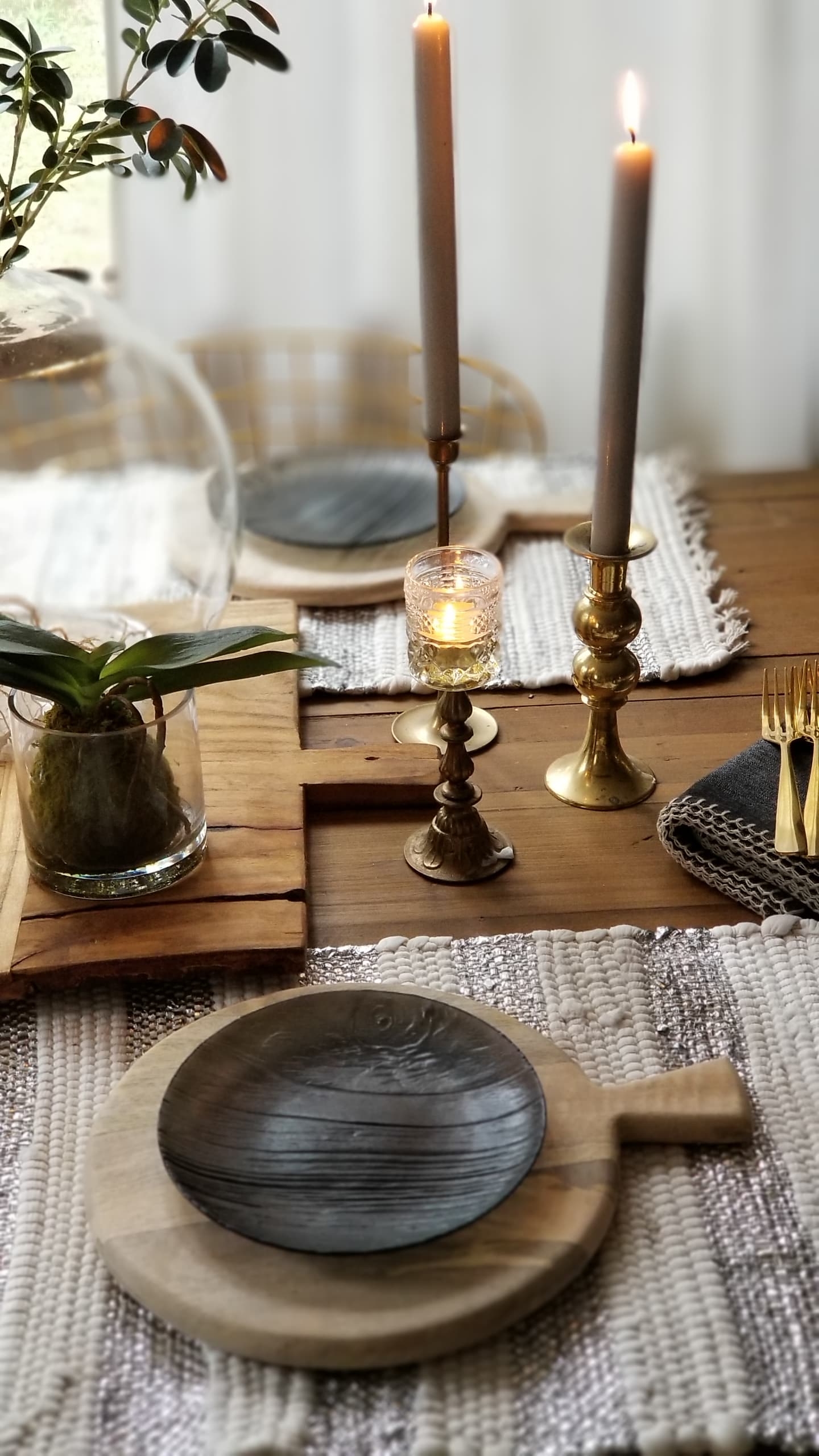 Hot New Decor Design Style 2019 Farmhouse Table Wood Glass Mixed Metals Candles Plants Scandinavian Boho Urban Chic Modern Rustic Dining Kitchen Tablescape Breadboard