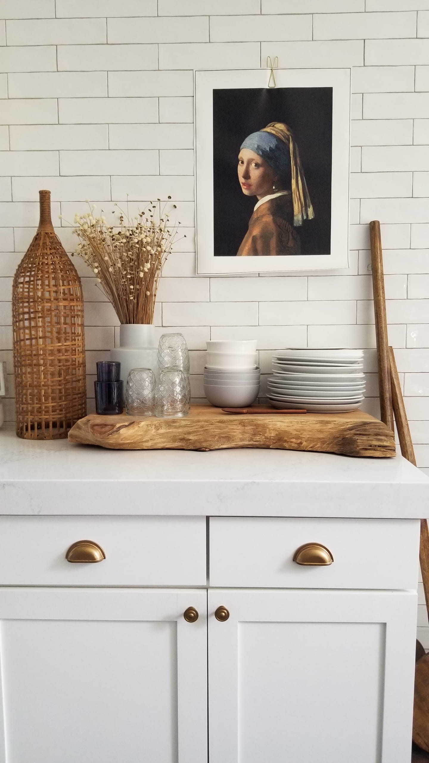 white kitchen wood tile floor renovation makeover interior design modern farmhouse rustic industrial vintage mid century modern european eclectic scandinavian decor wood white quartz countertops marble brass open shelving diy budget friendly reno