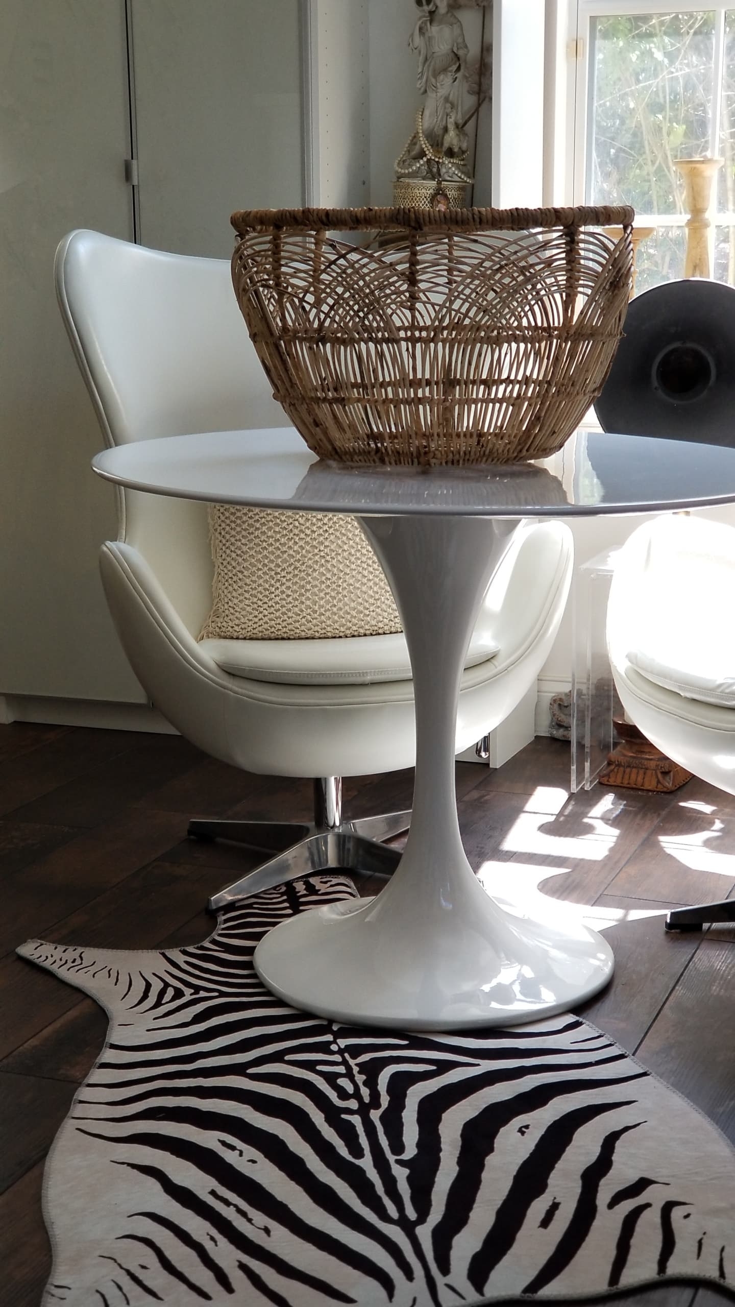 Mid Century Modern Urban Industrial Chic She Den Office She Shed Lound Velvet Chairs White Tulip Table Egg Chairs Black and White Decor Modern Glam Interior Decorating Ideas Wood Tile Floor Art New York Loft