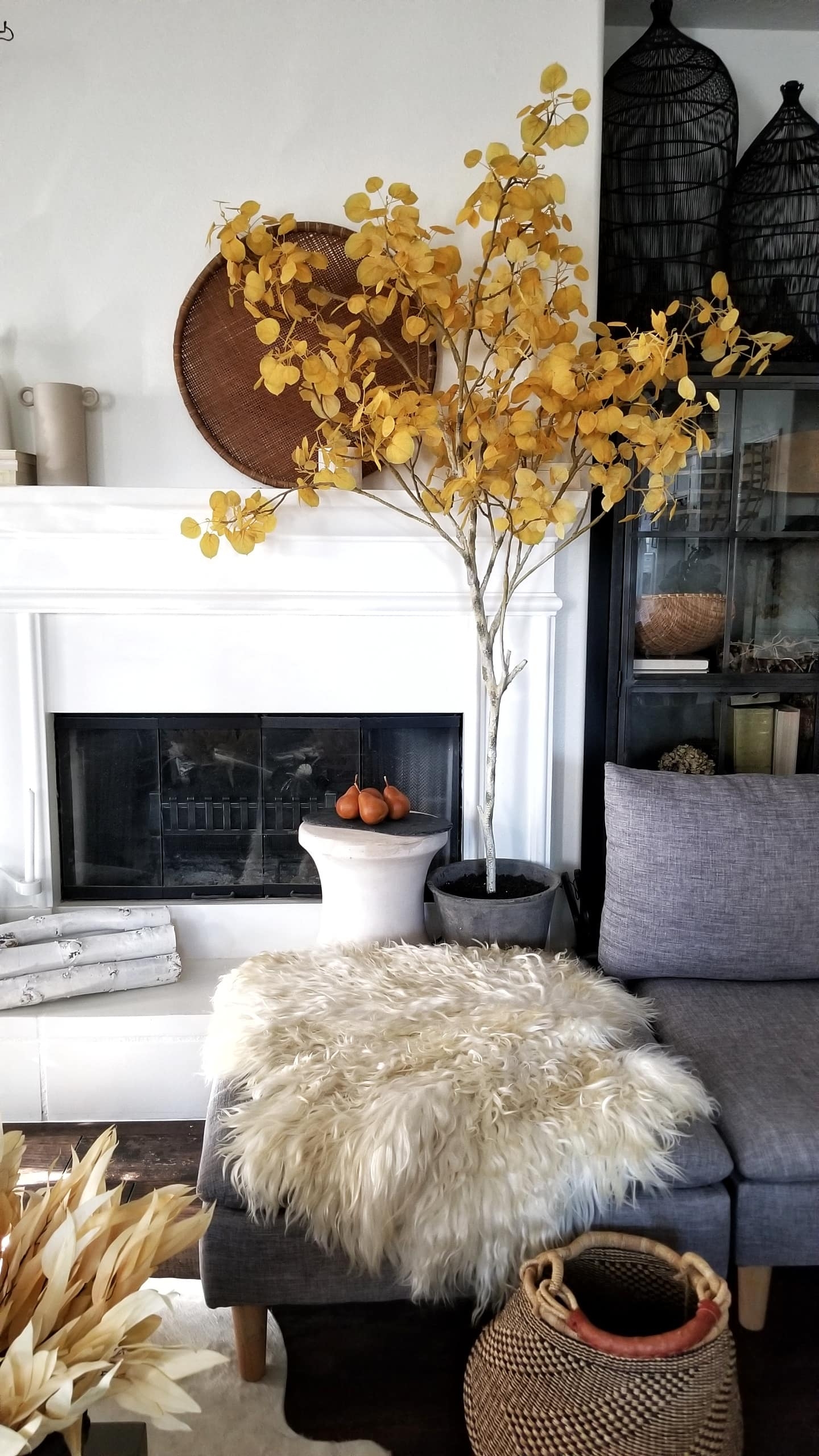 Fall decor autumn seasonal decorating harvest maple aspen trees living room kitchen dining table farmhouse modern eclectic scandinavian style boho cozy trees garland pinecones wreath porch decor balsam hill faux florals design ideas modern farmhouse hygge home minimalist 