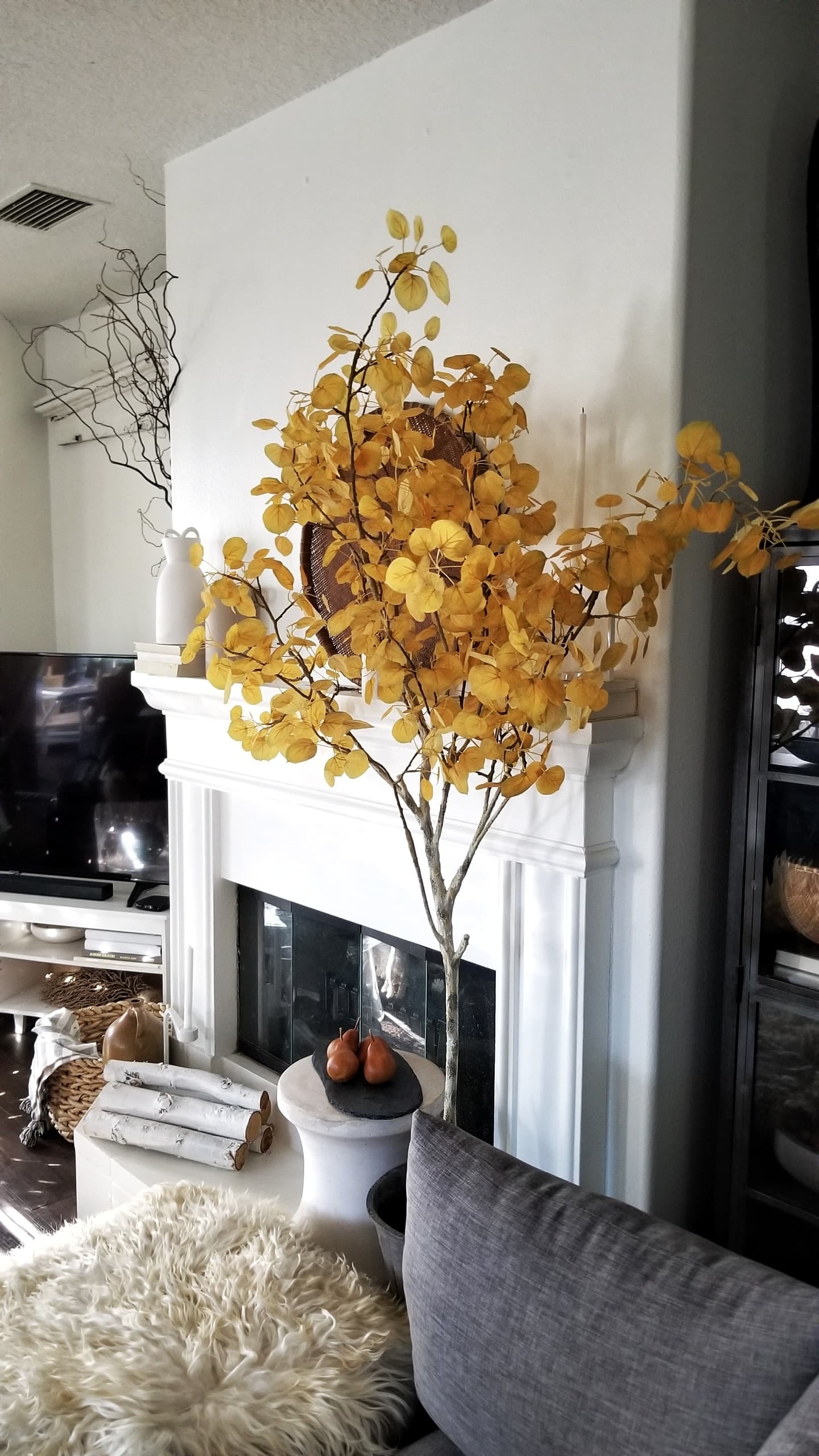 Fall decor autumn seasonal decorating harvest maple aspen trees living room kitchen dining table farmhouse modern eclectic scandinavian style boho cozy trees garland pinecones wreath porch decor balsam hill faux florals design ideas modern farmhouse hygge home minimalist 