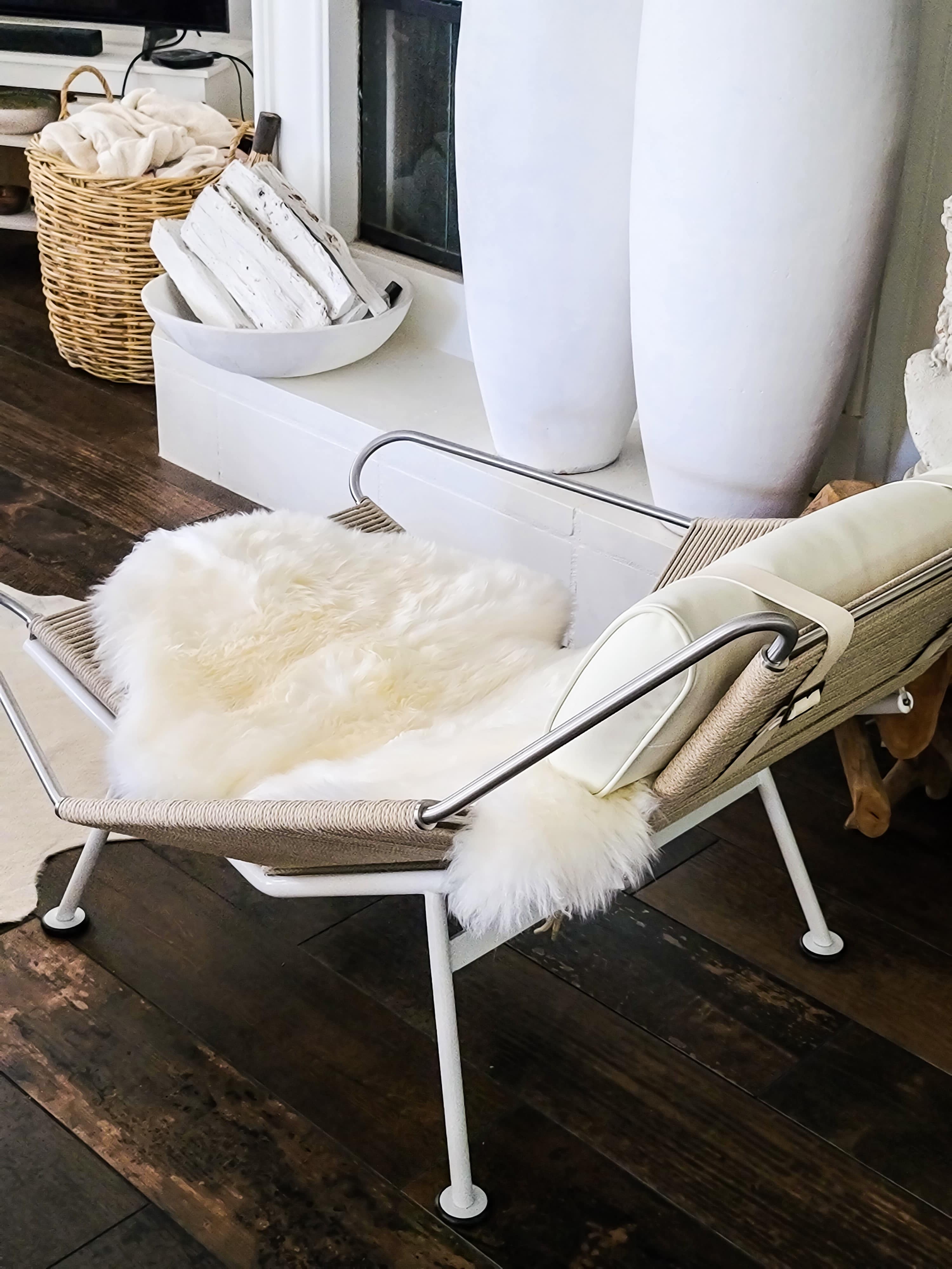 beautiful midcentury modern livingr room with scandinavian japandi eclectic style decor hans wegner inspired chair cozy chic modern